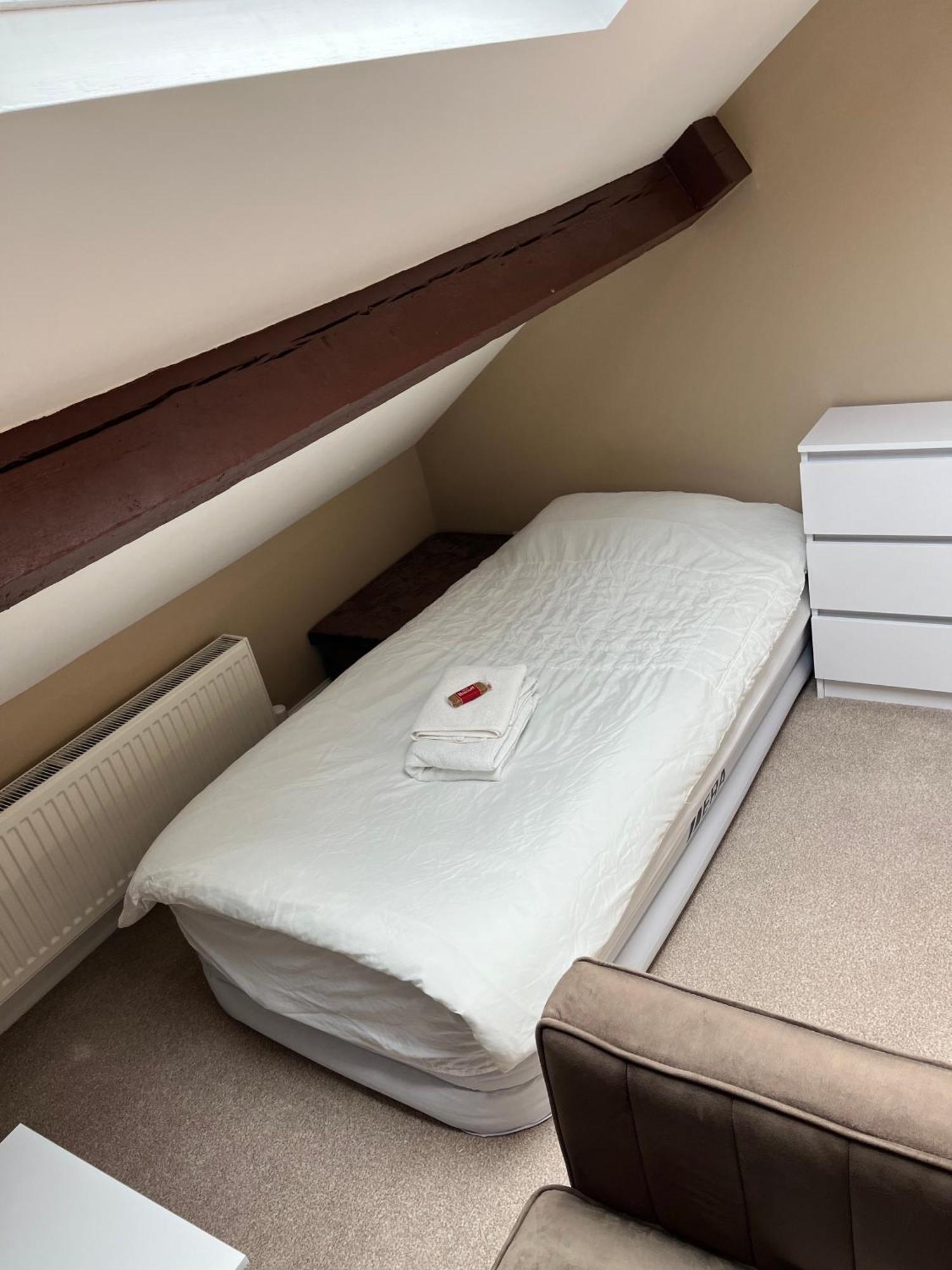 Private & Modern En-Suite Rooms Town Centre Self Check-In Barnsley Kültér fotó