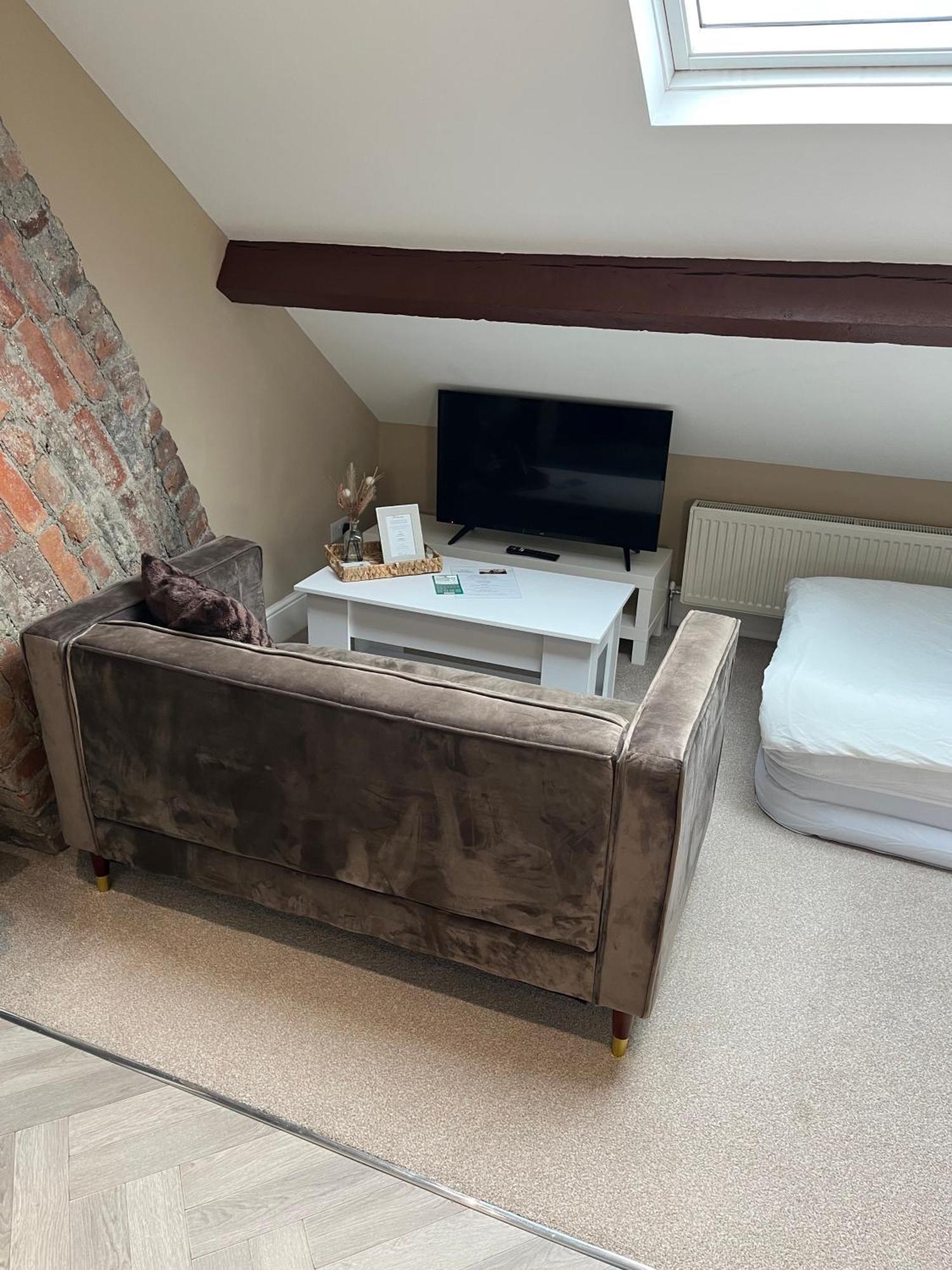Private & Modern En-Suite Rooms Town Centre Self Check-In Barnsley Kültér fotó